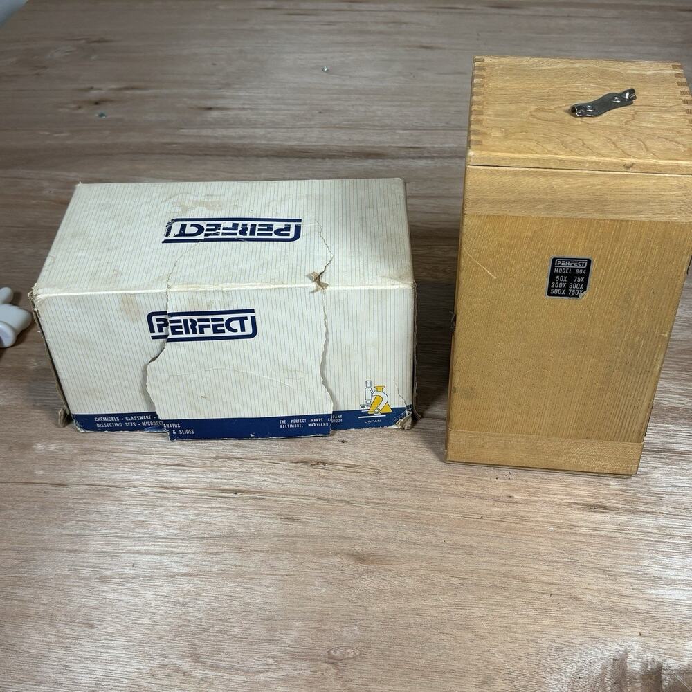 VTG Perfect Microscope Model 804‎ Japan Turret 750X w/ Specimen Slides Wood Box - Picture 10 of 12